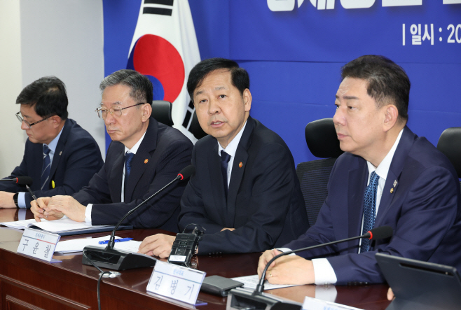 발언하는 구윤철 부총리<YONHAP NO-2119>