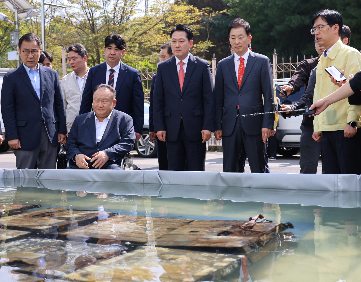 화재현장 살피는 장동혁 대표