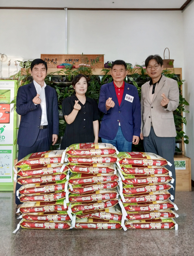 충남도의회, 추석 명절 맞아 사회복지시설 위문품 전달