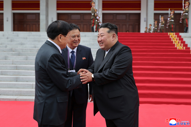북한, 라오스 국가주석 환영의식 진행<YONHAP NO-3092>
