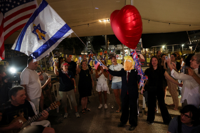 ISRAEL-PALESTINIANS/ <YONHAP NO-2690> (REUTERS)