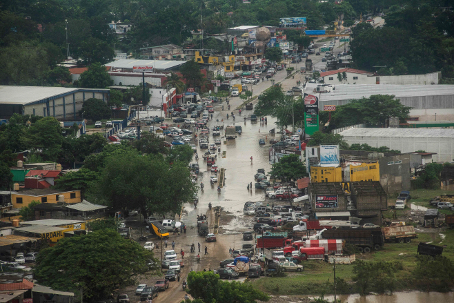 MEXICO-WEATHER-CLIMATE-FLOOD <YONHAP NO-3268> (AFP)