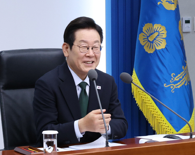 이재명 대통령, 수석보좌관회의 주재