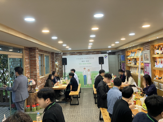 1 [사진] 영천愛 와인&다인 1차 행사 성료, 5쌍 커플 탄생 (1)