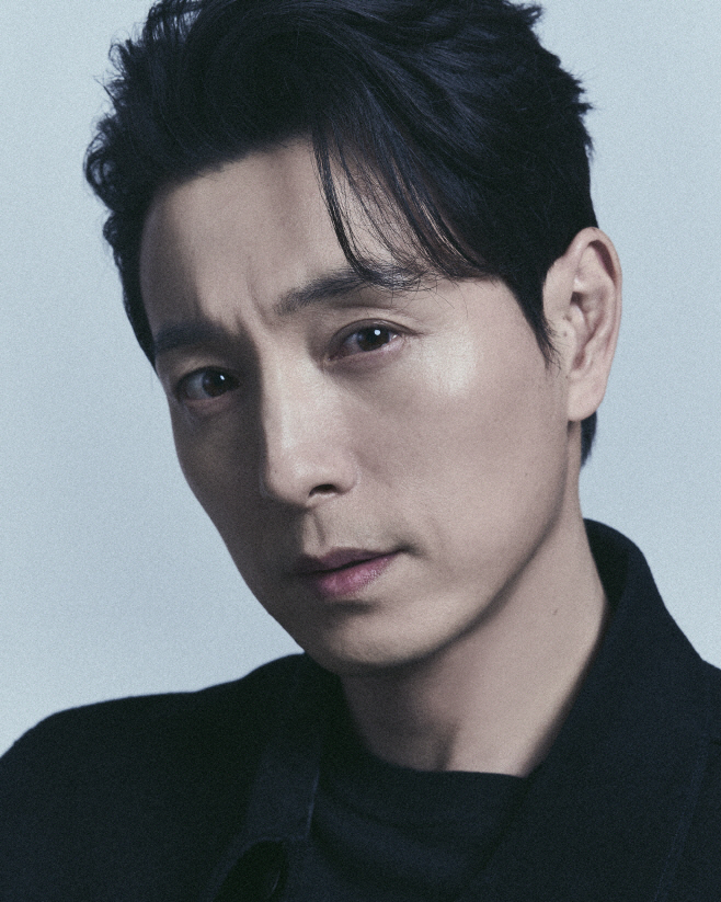 정성일