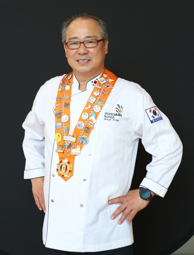 송수익 교수