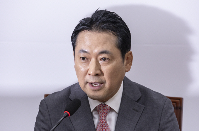 국정감사 방향 말하는 장동혁 대표<YONHAP NO-3495>