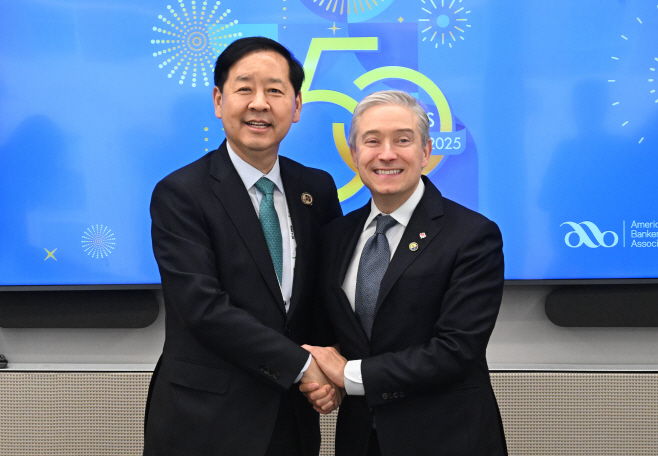 구윤철 부총리, 캐나다 재무장관 양자면담<YONHAP NO-4584>