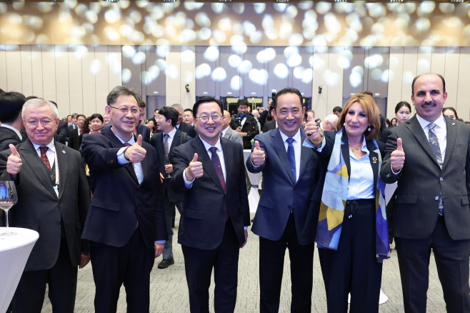 1. “세계를 이끄는 대전” 이장우 시장 UCLG 세계 회장 공식 취임3