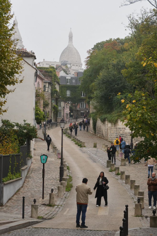 France Montmartre <YONHAP NO-5318> (AP)