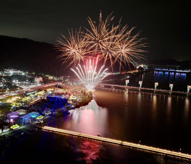 역대 최대 흥행… 칠곡낙동강평화축제, 대표 축제로 우뚝