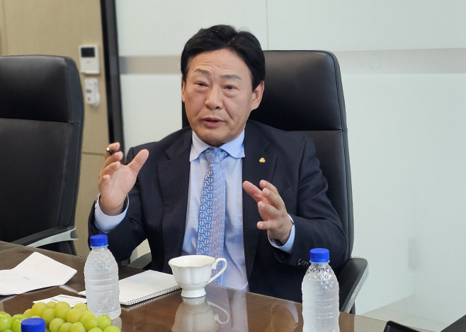 유재춘 새마을금고 이사장