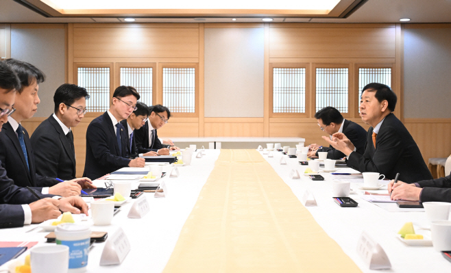 251020구윤철 부총리-부총리 간 간담회-서울청사 (4)