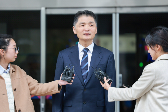 'SM 주가조작' 김범수 카카오 위원장, 1심 무죄
