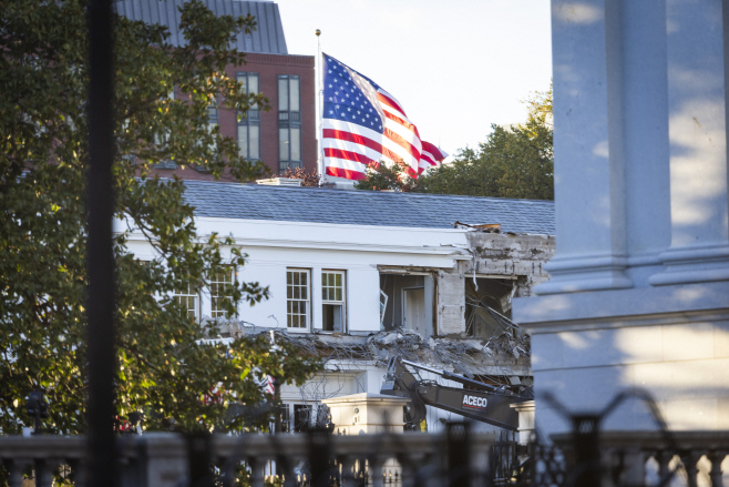USA DEMOLITION WH <YONHAP NO-1208> (EPA)
