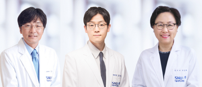 [사진 왼쪽부터] 서울대병원 소아신경외과 김승기·김주환 교수, 병리과 박성혜 명예교수