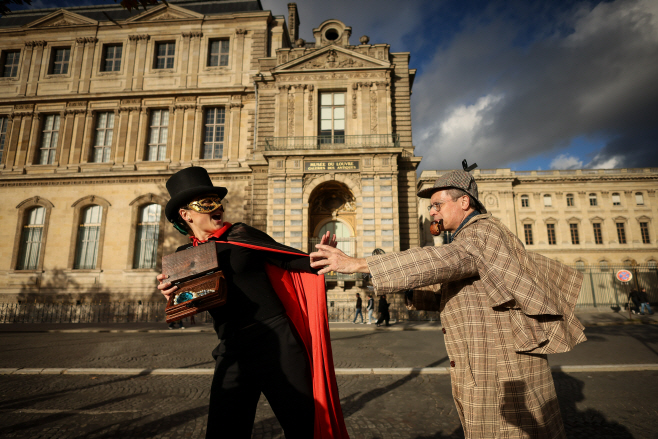 France Louvre <YONHAP NO-0073> (AP)