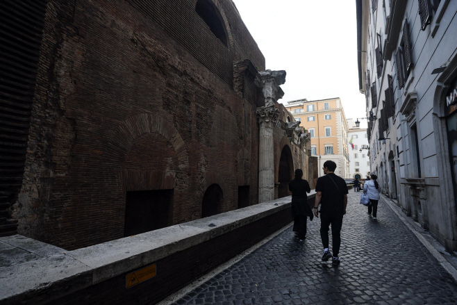 ITALY ACCIDENT <YONHAP NO-3803> (EPA)