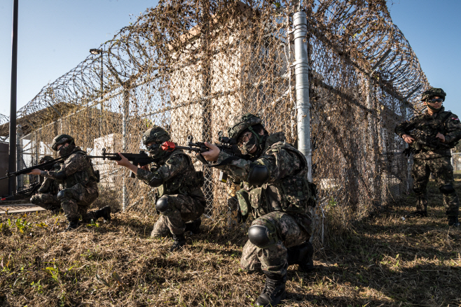 육군, 예비군기동대 첫 '워리어플랫폼' 적용 훈...<YONHAP NO-2622>