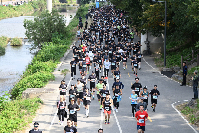 1.시민소통과([기획]의정부시, 하천마라톤 전국대회와 동오마실페스타로 완성한 상생의 하루)4(마라톤)