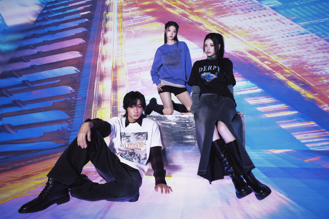 사진 1. 에잇세컨즈 X 케이팝 데몬 헌터스 협업 상품 화보