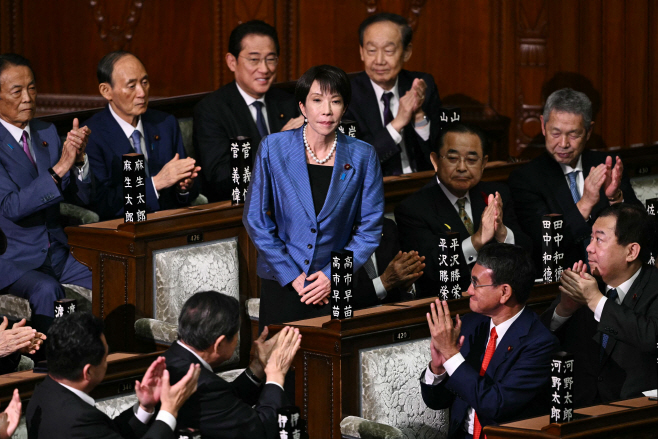 TOPSHOT-JAPAN-POLITICS <YONHAP NO-3267> (AFP)