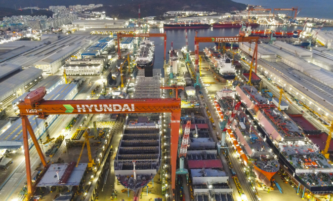 HD Hyundai Heavy Industries shipyard_08