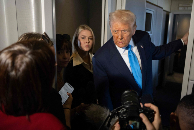 TOPSHOT-JAPAN-SKOREA-US-DIPLOMACY <YONHAP NO-3987> (AFP)