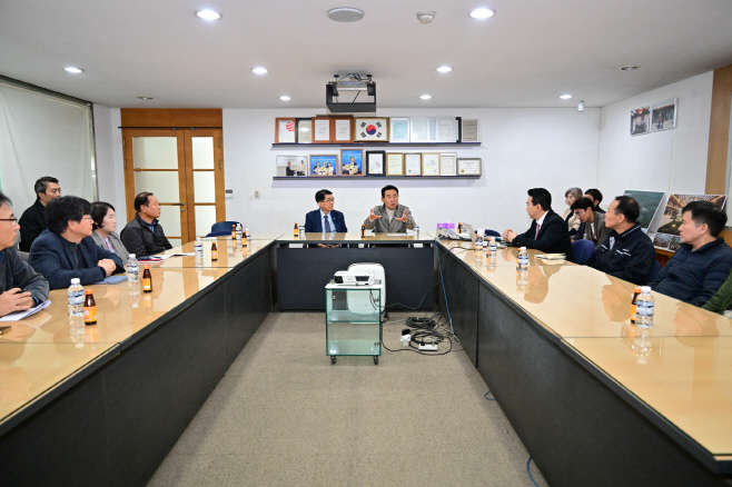 1-2 백영현 포천시장, 기업 현장 방문으로 소통행정 이어가