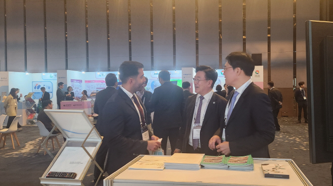 IFEZ 10월 30-31일 서울 파르나스 호텔에서 열리는 ‘인베스트 코리아 서밋 2025(Invest KOREA Summit 2025)’에 참가_홍보 부스(3)