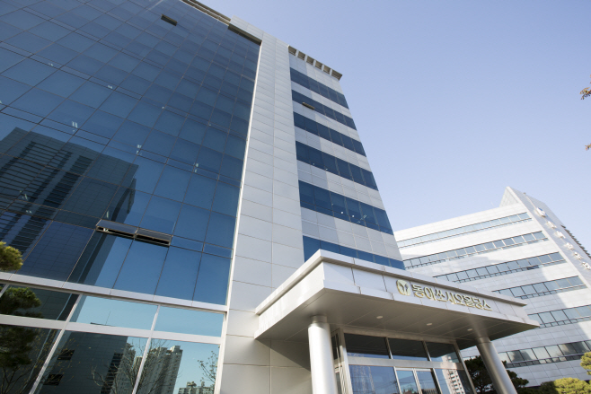 「반출」동아쏘시오홀딩스 사옥 전경1