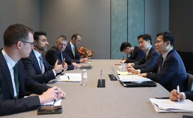 (25.10.30)캐나다 국제통상부 장관 면담02