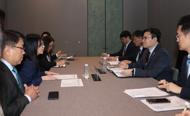 (25.10.31)필리핀 통상산업부 장관 면담04