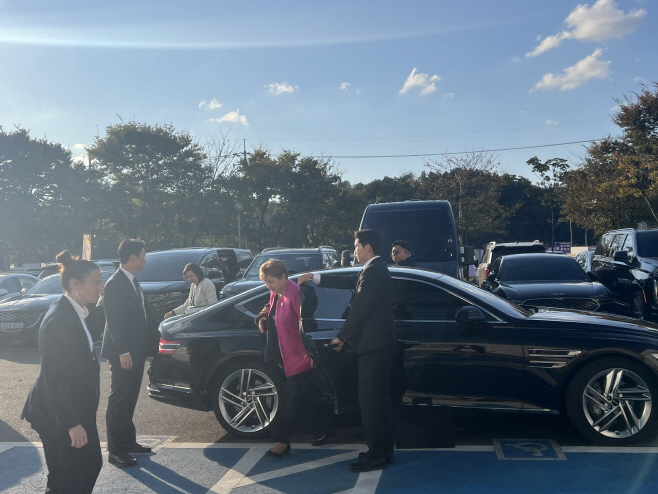 KakaoTalk_20251031_162739329_05