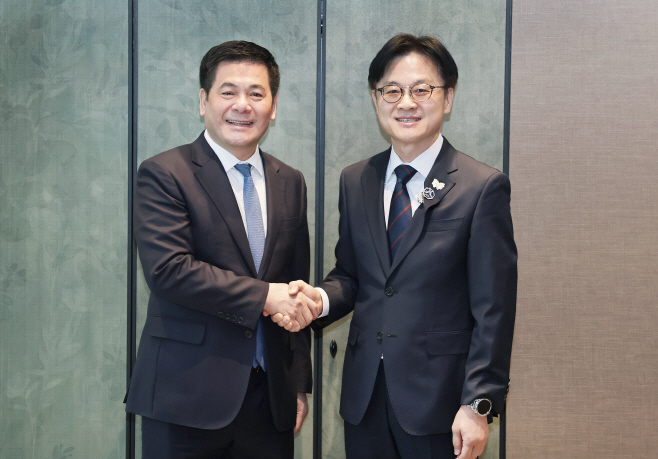 (25.10.31)베트남 산업무역부 장관 면담01