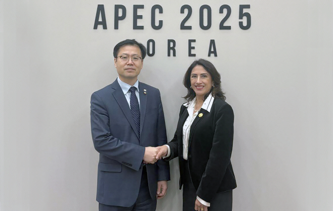 (25.11.01)페루 대외무역관광부 장관 면담01