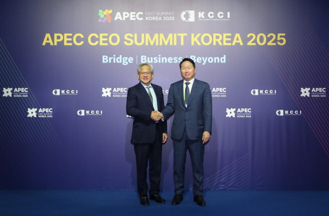 _001_251031 최태원 회장-젠슨 황 CEO 면담