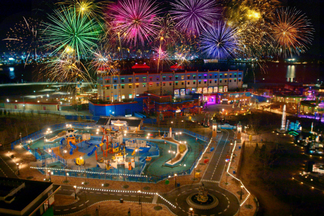 [추가사진] 레고랜드가 2년 연속 월드 트래블 어워즈 ‘한국 최고의 리조트’에 선정됐다.