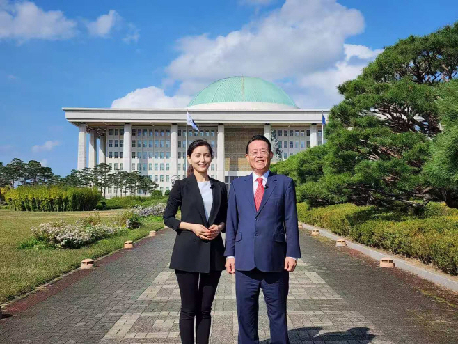 4f01fcbb2ab45c13137fdbe8f2a7fe5