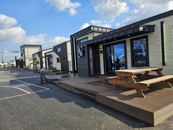 예산서 “뉴-하우징” 건축박람회 열려...