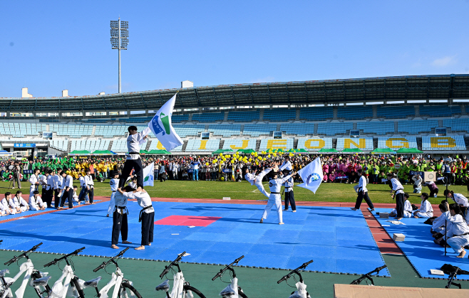 1.체육과(의정부시, '제54회 시민의 날 기념 체육대회' 성료)5