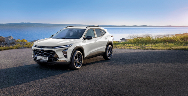 [사진 1] 2026년형 트랙스 크로스오버 모카치노 베이지