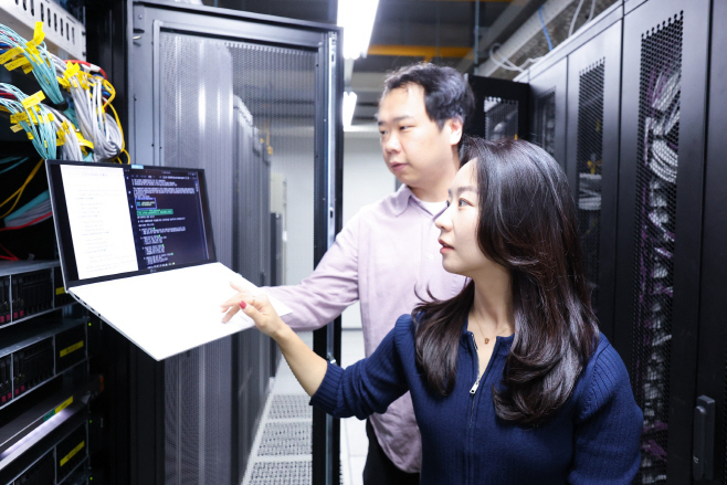 1105 LG U+, AWS와 AI 기반 NW 소프트웨어 자동 설치 기술 개발(1)