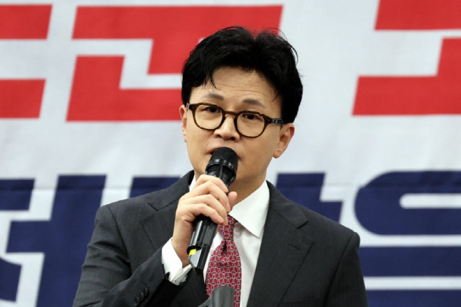 2025102701001758900104301