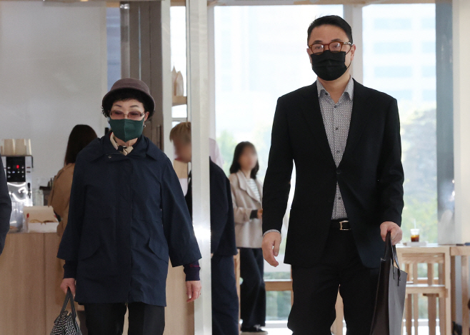 김건희 일가 특검 출석