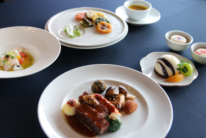 소노캄 한국-캐나다 만찬 코스