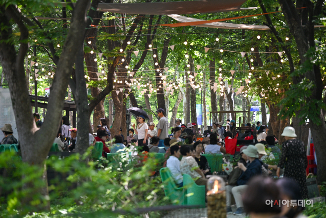 [포토] 제21대 대선 휴일 즐기는 시민들