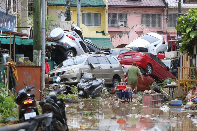 APTOPIX Philippines Extreme Weather Asi... <YONHAP NO-4079> (AP)