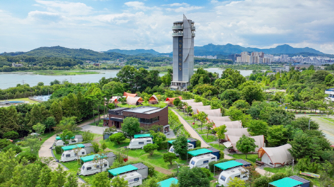 1.(사진) 의왕시 왕송호수캠핑장 전경(1)