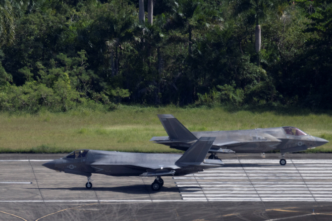 USA-CARIBBEAN/MILITARY BUILDUP <YONHAP NO-6885> (REUTERS)